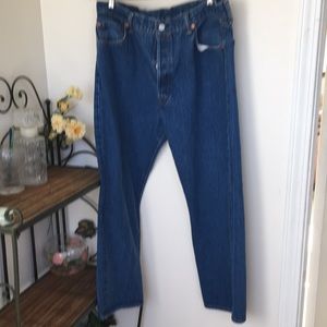 LEVI’s 501 Button Fly Men’s Jeans 👖 👖